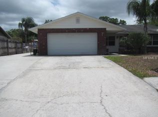 1438 Oak Valley Dr, Seffner, FL 33584