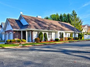 2 Ethan Cir, Middle Island, NY 11953