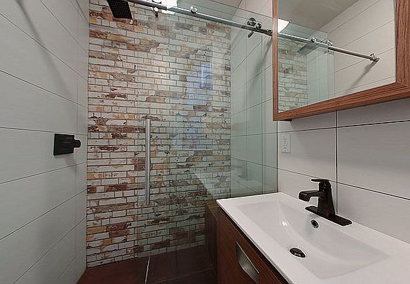 5th image of 273 Halsey St APT 1
