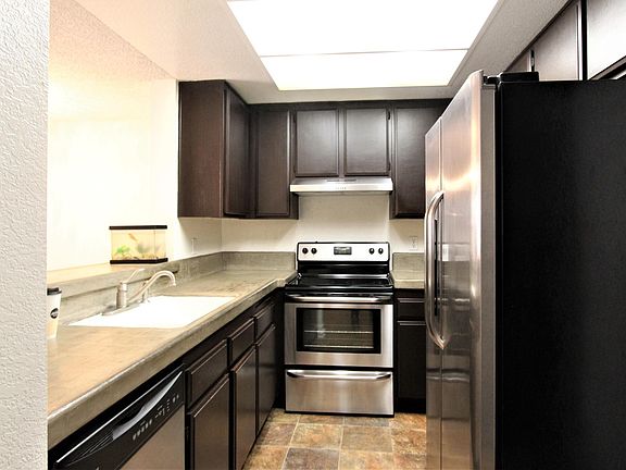 4th image of 2321 S Magnolia Ave Unit 10E