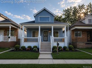13451 Eureka St, Hamtramck, MI 48212