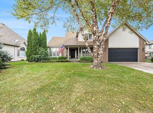 27815 Lauren St S, Harrison Township, MI