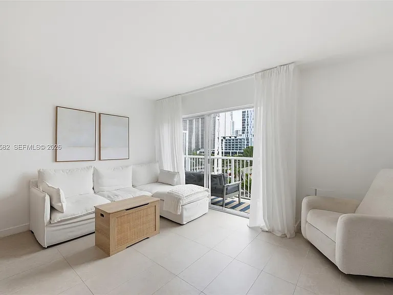 17800 Atlantic Blvd #Penthouse 3 — Photo 22