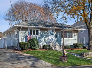 7 Coolidge Rd, Peabody, MA 01960
