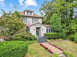 949 Alcoma St, Sharon, PA 16146