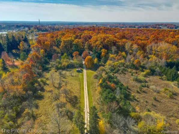 11620 Dixie Hwy, Holly, MI 48442