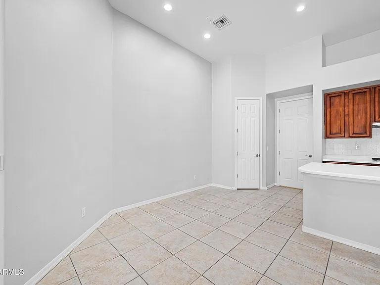 3002 N 50th St — Photo 15