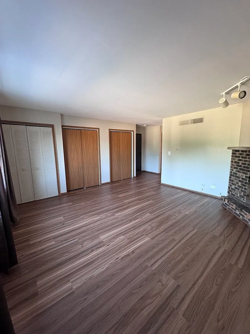 2 bed, 900 sqft, $1,850 — Photo 3