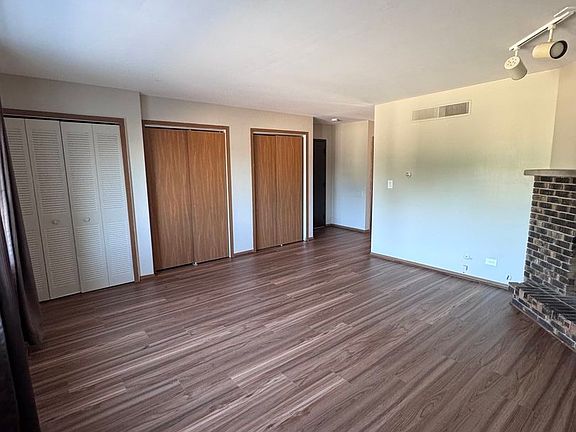 3rd image of 539 N Lake St #539