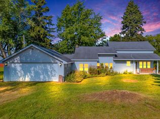 1504 S State Rd, Applegate, MI 48401