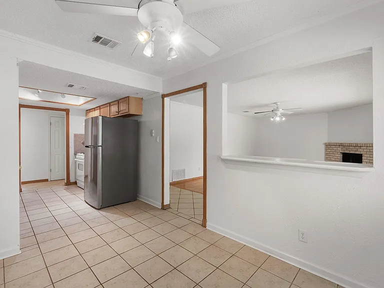 3009 Bushnell Dr — Photo 8