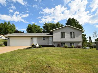374 Cherry St W, Mazeppa, MN 55956