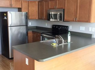 116 N Walnut St APT 202, Champaign, IL 61820
