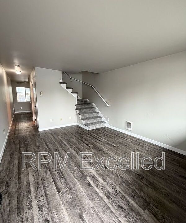 1st image of 634 M St NE APT 2