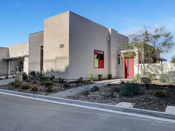 3rd image of 658 Scenic Cliff Dr