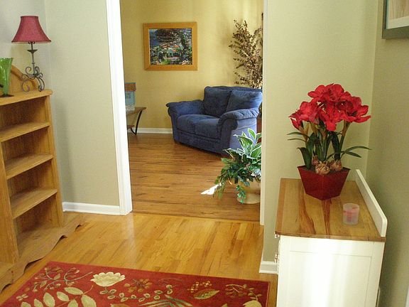 Foyer looking into Living Rm.