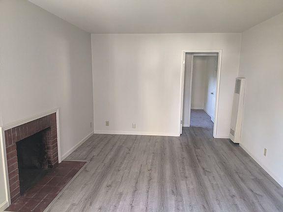 2nd image of 475 Dover Way APT 17