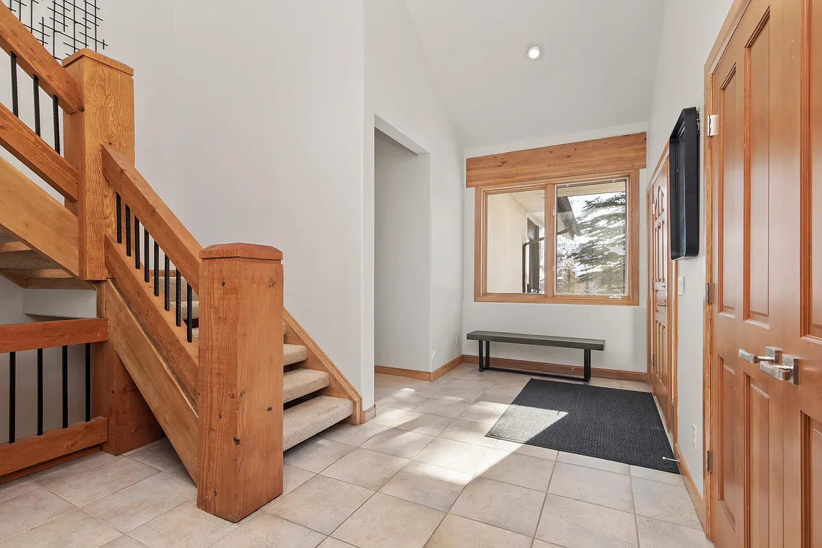 Building Photo - 3133 Mountain Ridge Ct
