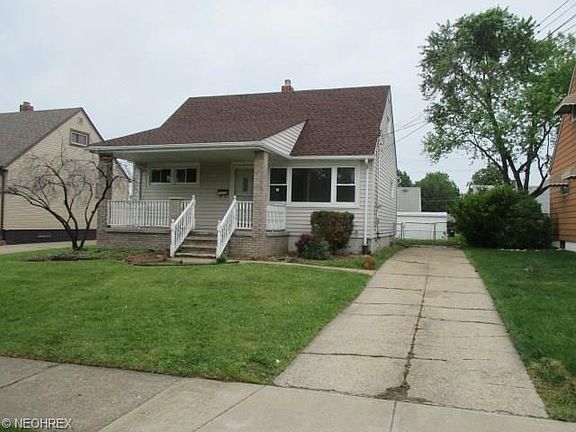 2nd image of 15692 Muskingum Blvd
