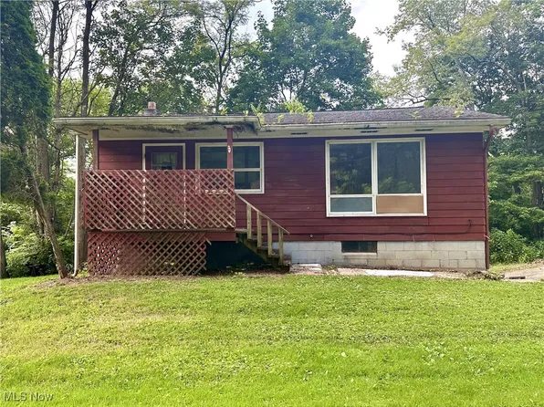 106 McKenzie Ave, Wellsburg, WV 26070