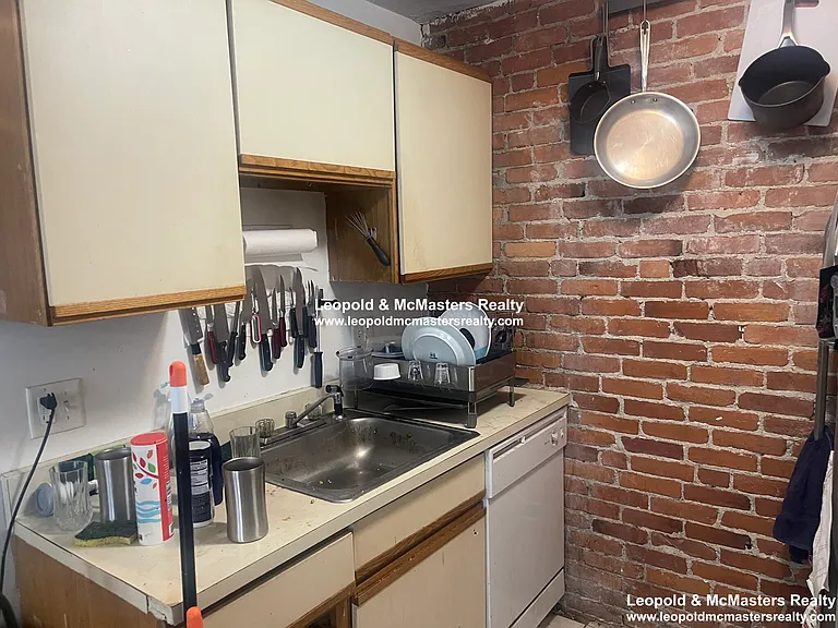 92 Murdock St #1C — Photo 1