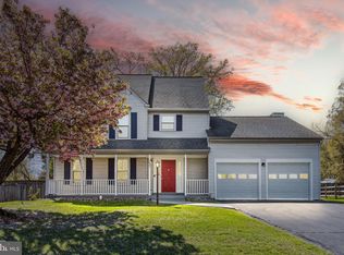 1005 Page Ct, Herndon, VA 20170