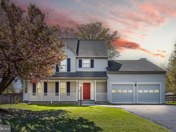 1005 Page Ct, Herndon, VA 20170