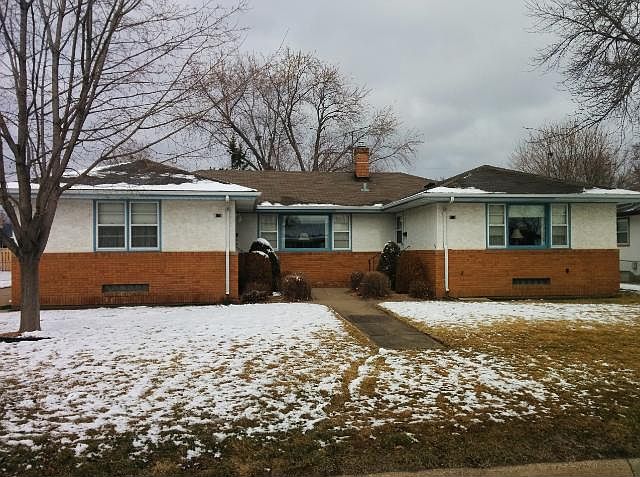1st image of 246 Poplar St W