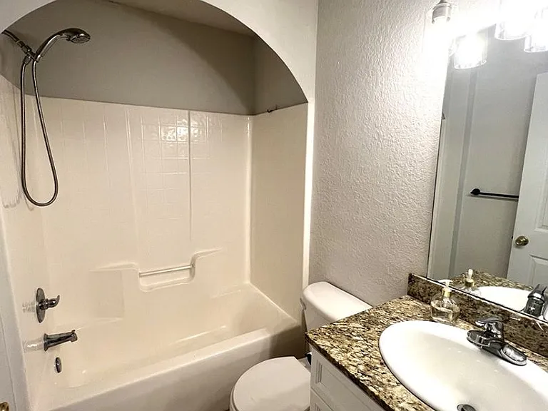 153 Rosedale Ave — Photo 7