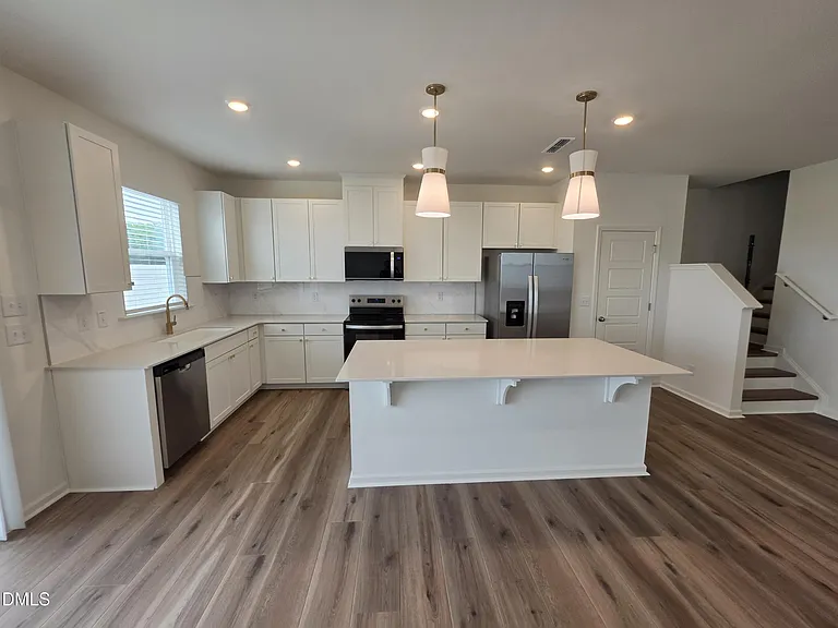 517 Sunset Lake Dr — Photo 10