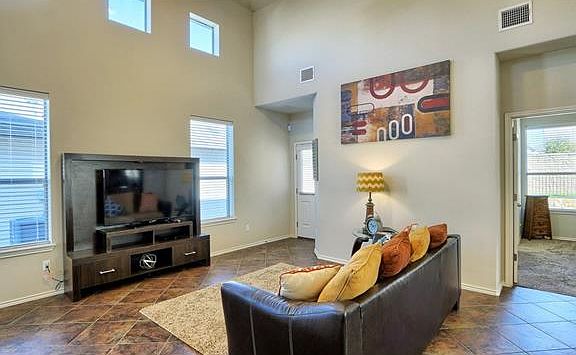 3rd image of 10136 Milla Cir #3