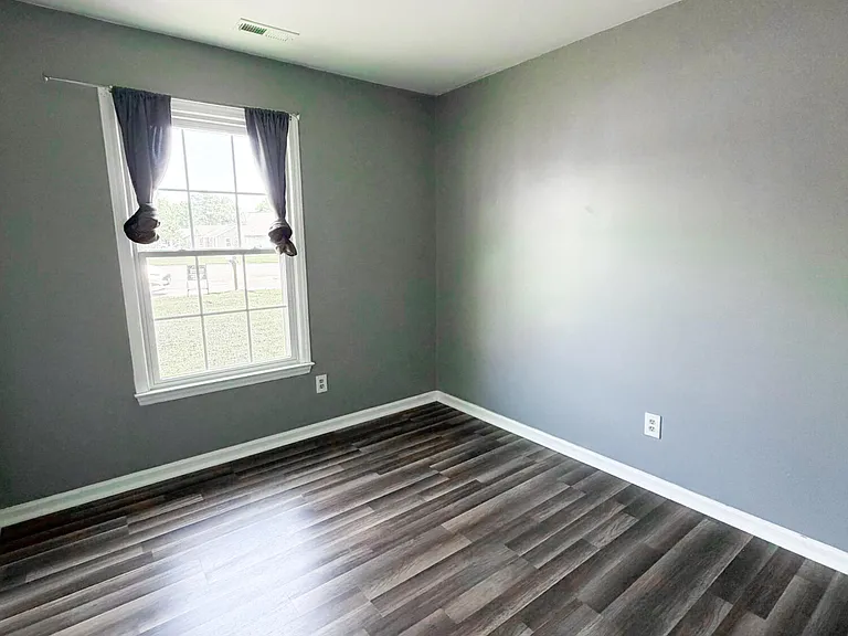 308 Overdale Cir — Photo 13