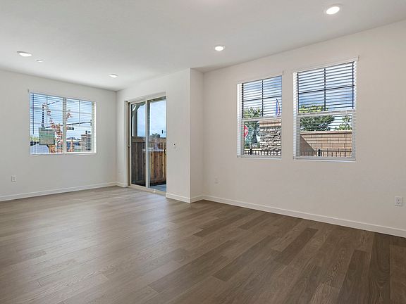 MV Lot 11_Living_Room