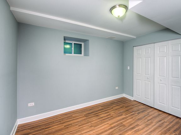 5th image of 1874 N Hoyne Ave APT 1F