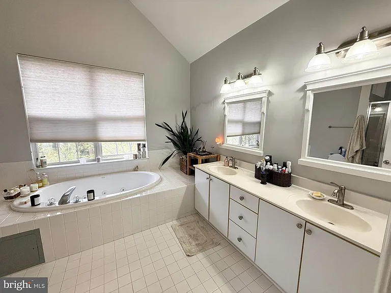 162 Barrett Pl — Photo 14