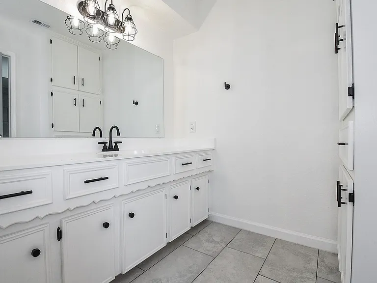 15814 Winding Moss Dr — Photo 36