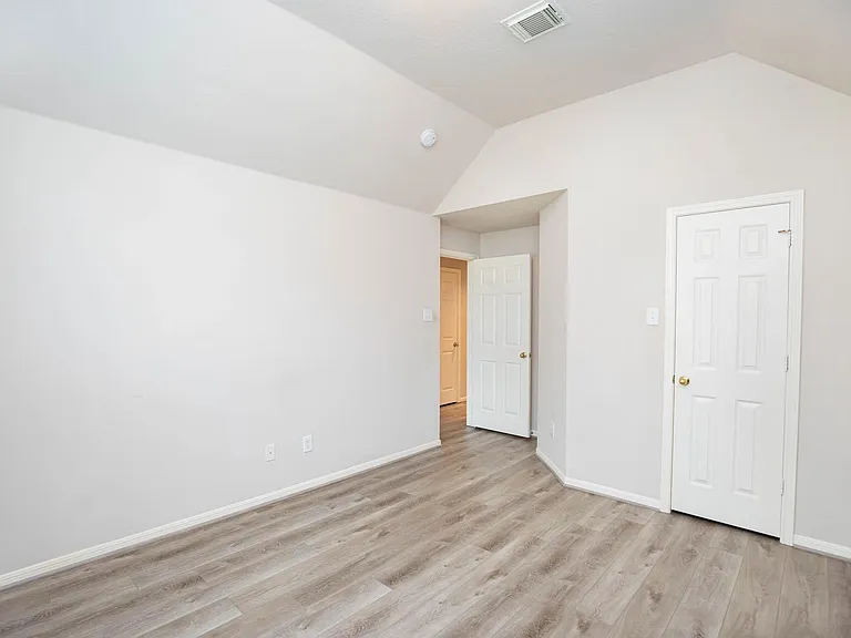 2710 Falcon Knoll Ln — Photo 23