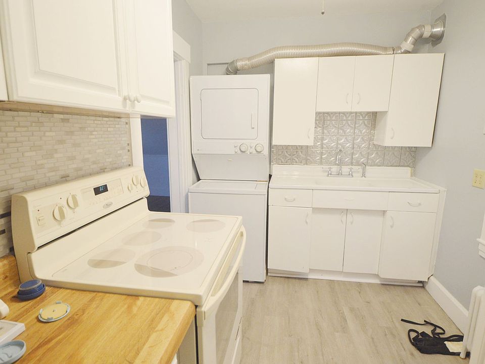 1st image of 189 Pearl St #1R
