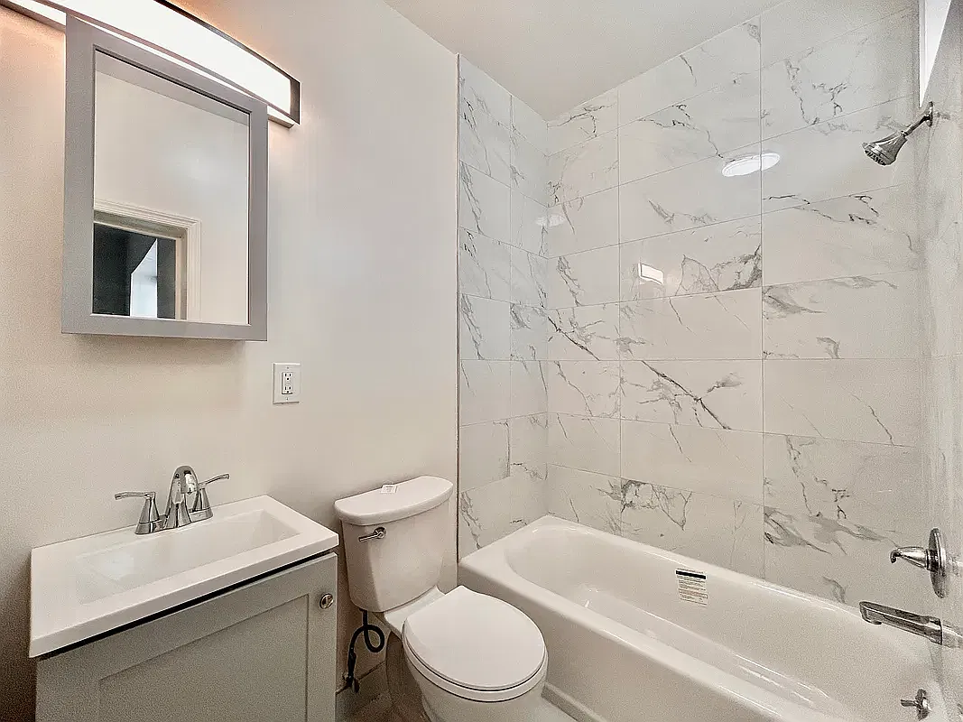 2117 Avenue U — Photo 4