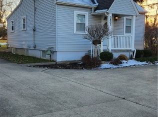 3803 W Pleasant Valley Rd, Parma, OH 44134