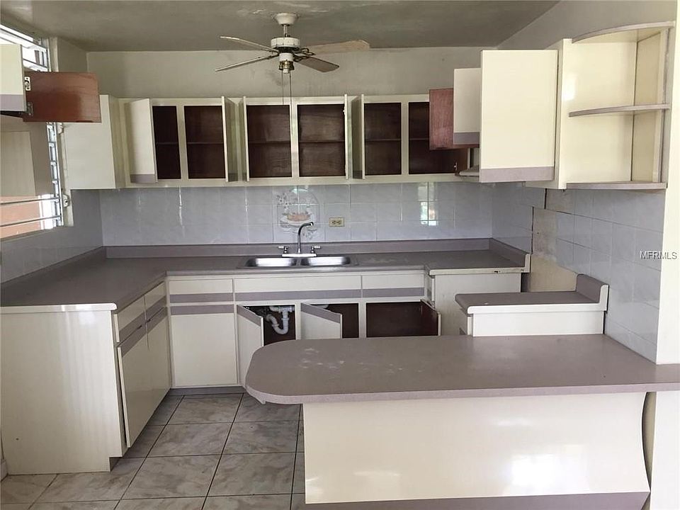 Ave Mujica　PR Av. Hostos, Mayagüez, PR 00680 | Crexi.com