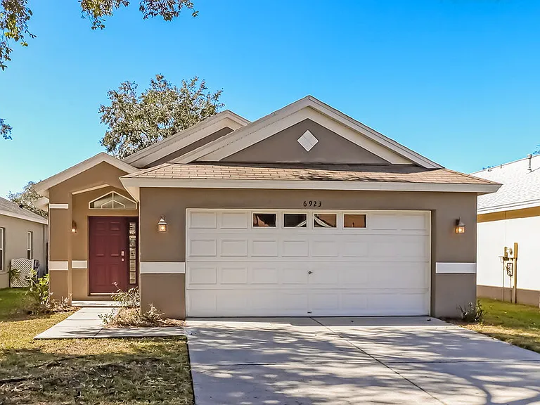 6923 Summer Harbor Ln — Photo 1