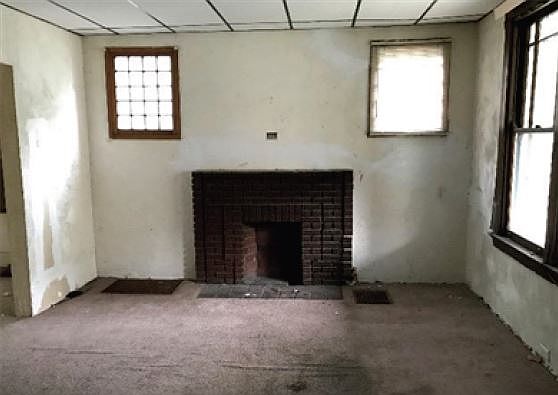 5th image of 272 Gilman Ave