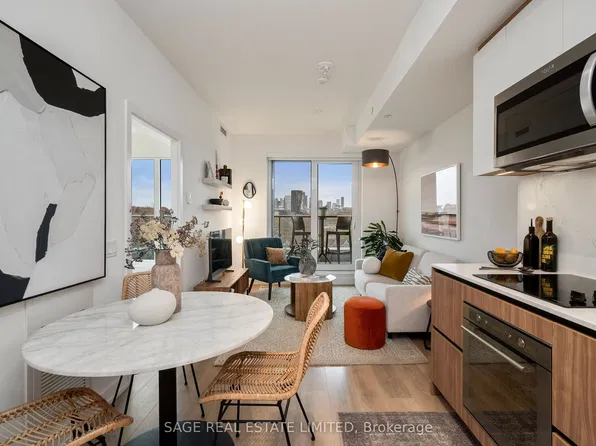 150 Logan Ave #606, Toronto, ON M4M 0E4