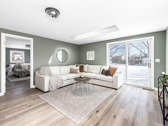 5th image of 70 Manistee St