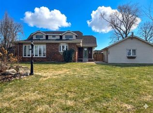 320 Lakeview Ave, Kingsville, ON N9Y 2E3