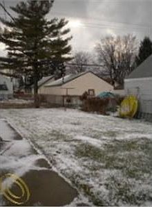 3rd image of 21920 Grand Lake St
