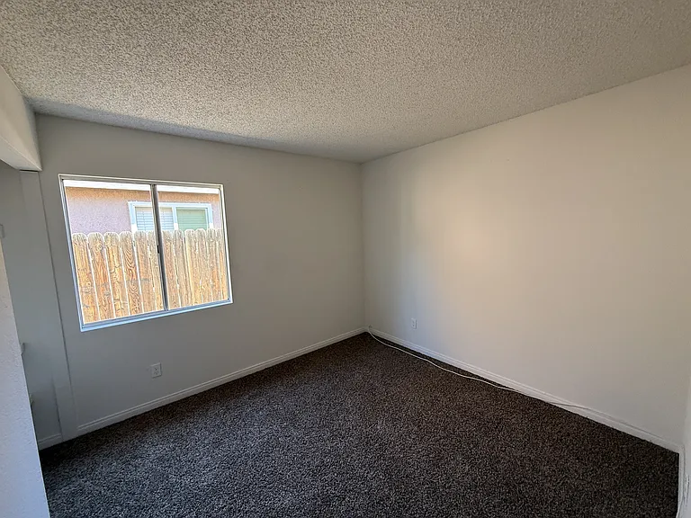 480 Prairie Way — Photo 8
