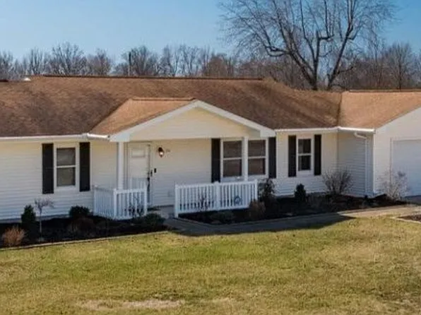 311 Gateway Rd, Marion, IL 62959