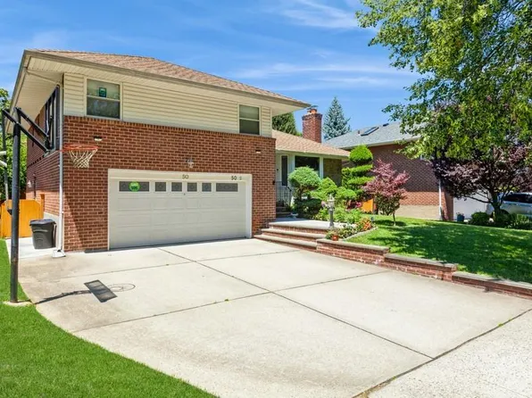 50 Edgewood Dr, New Hyde Park, NY 11040